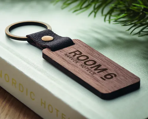 NAWKEY Kulcstartó diófából és PU-ból