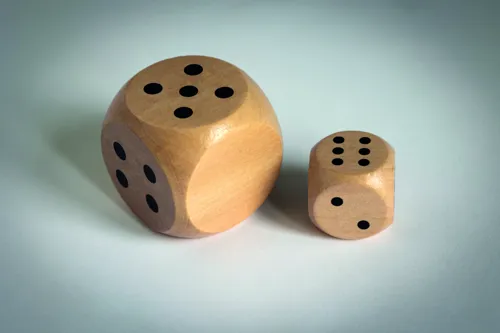 DADIN Schima fa dobókocka 3 cm
