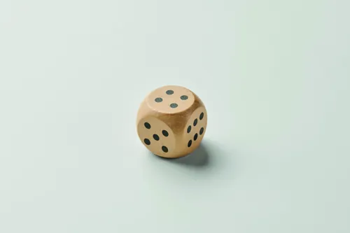 DADIN Schima fa dobókocka 3 cm