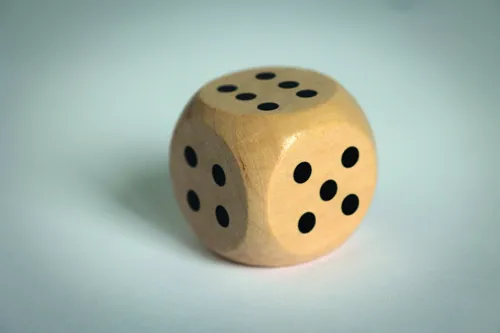 DADIN Schima fa dobókocka 3 cm